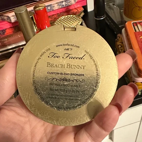 Too Faced Radiant Bronze & Gold Contour Palette - Picture 3 of 3